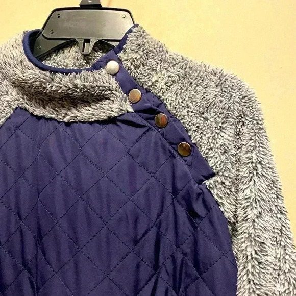 Pullover jacket - Picture 2 of 3